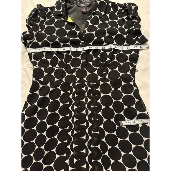 Signature by Robbie Bee Polka Dot Dress size 8P With yellow trim and belt - Picture 8 of 8